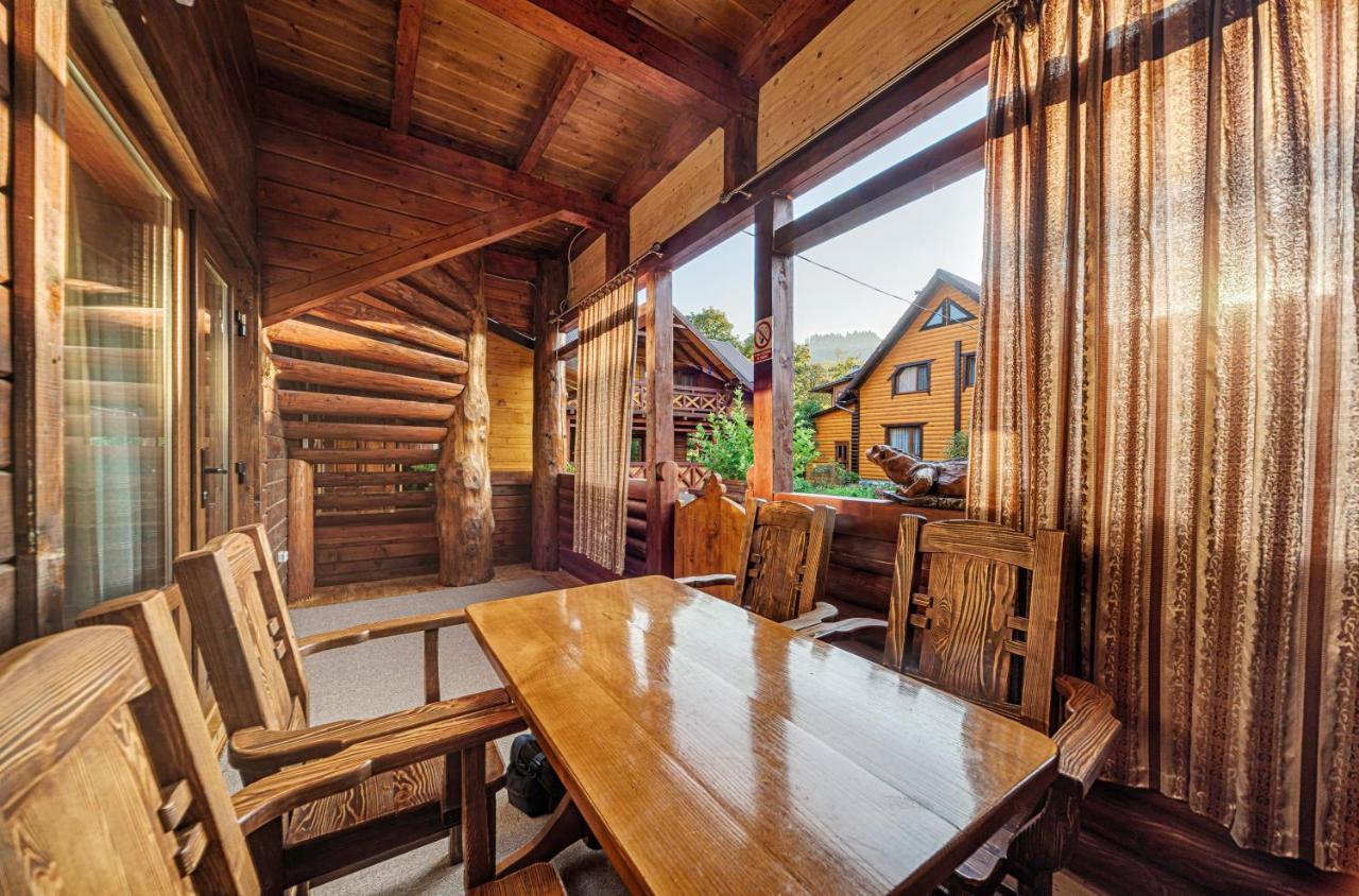 Villa Хата Різьбяра Byalobereska Exterior foto